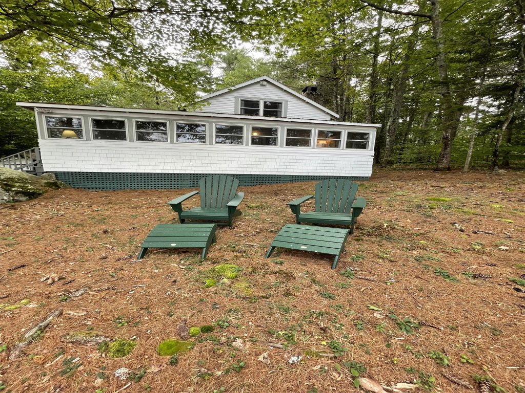 THE COTTAGE  LIMIT 6 Vacation Rental in Maine - RedAwning