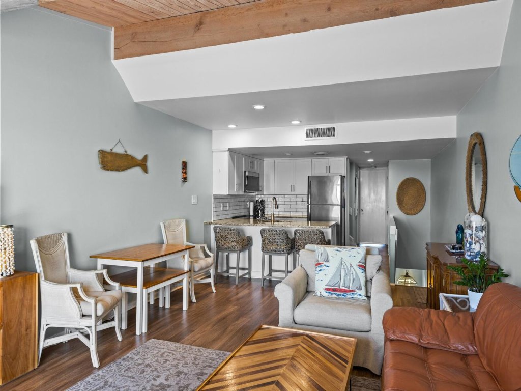 Coral Shores #4 Vacation Rental in North Carolina - RedAwning