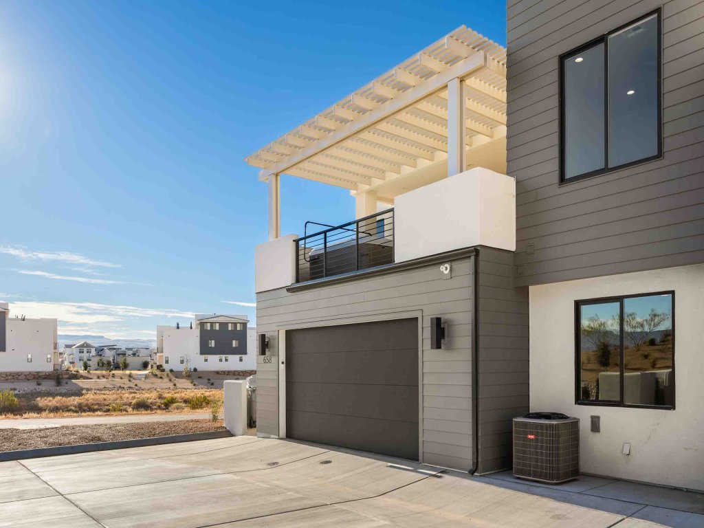 Ohana Hive Vacation Rental in St. George - RedAwning
