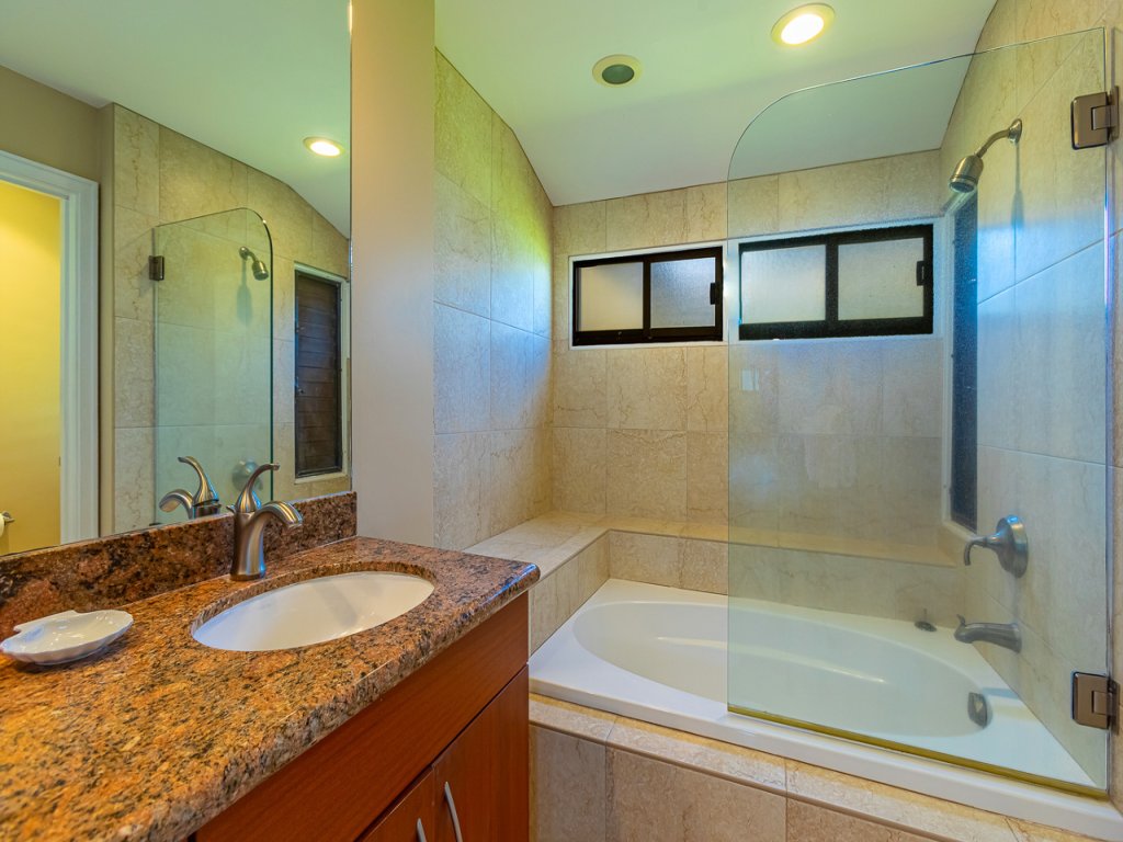 Kapalua Ridge Villas #2212 Vacation Rental in Lahaina - RedAwning