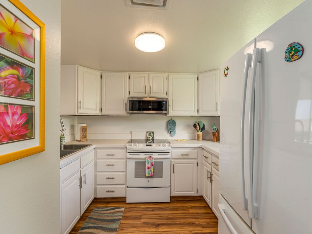 White Sands Village#325 Vacation Rental in Kailua Kona - RedAwning