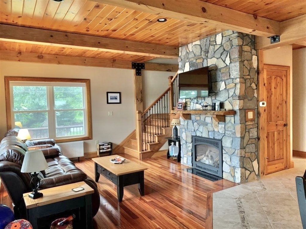 OWL HOUSE LIMIT 8 Vacation Rental in Maine - RedAwning