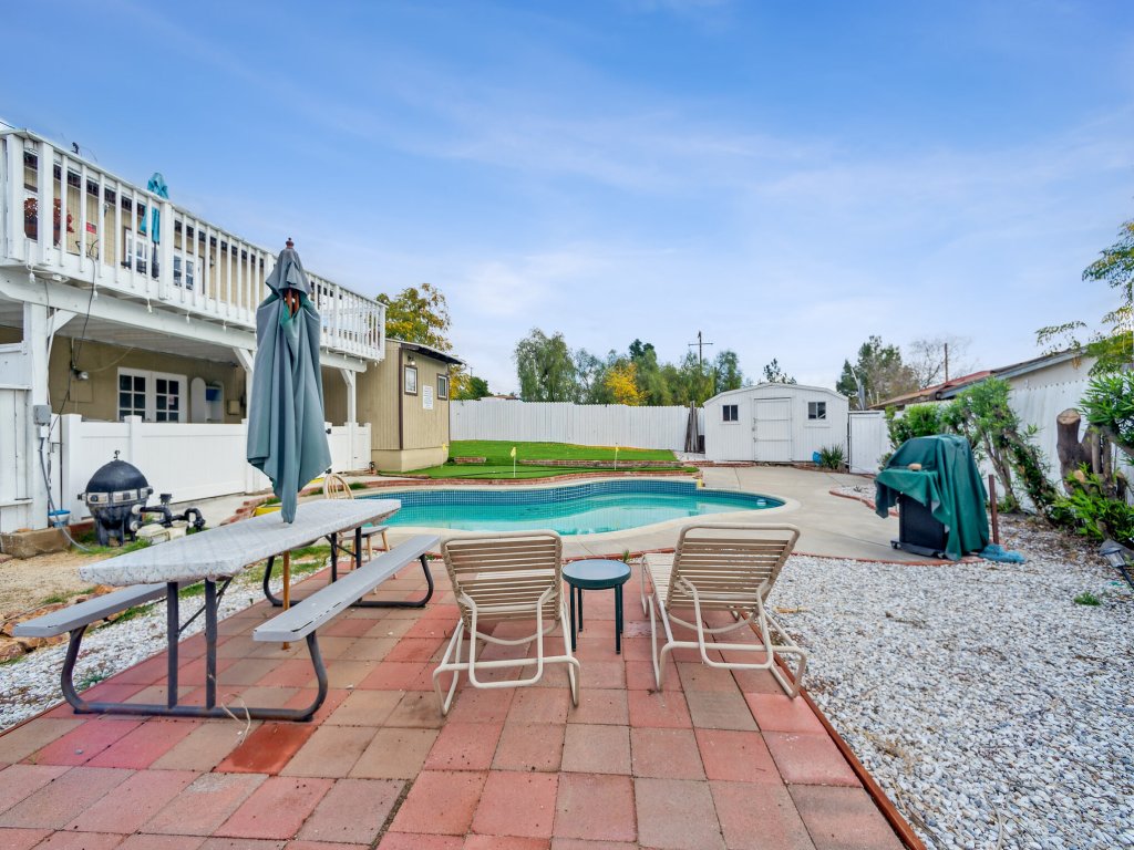 3 Bedroom Pool Home in Lake Elsinore Vacation Rental in California - RedAwning