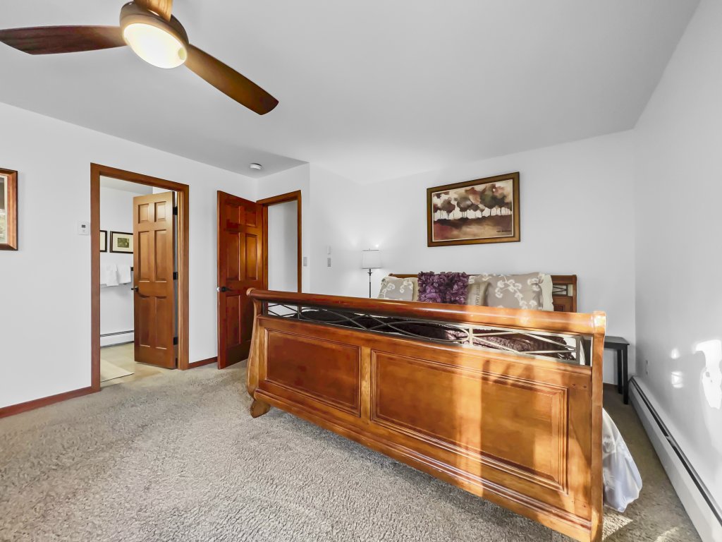 208 Tenderfoot 5Br 5Ba Vacation Rental in Dillon - RedAwning