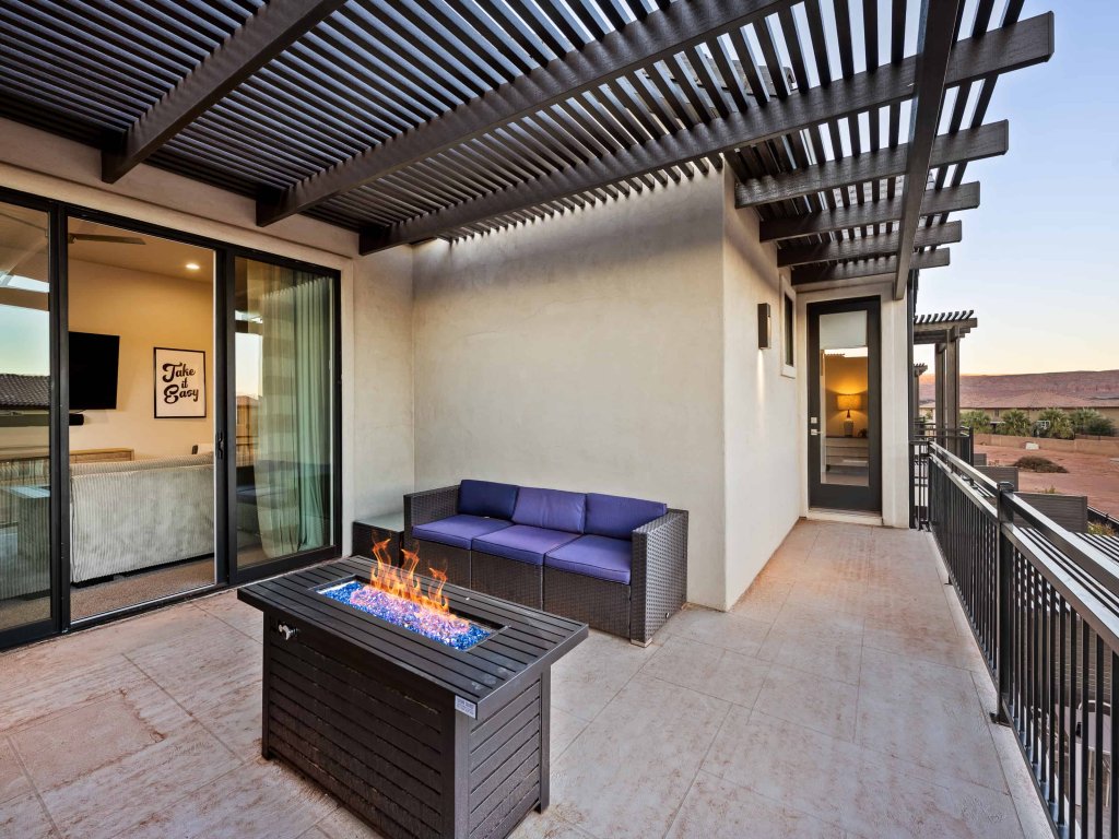 Private Pool Oasis #57 Vacation Rental in Utah - RedAwning