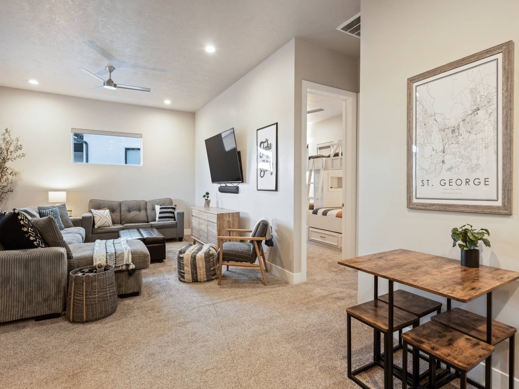 Private Pool Oasis #57 Vacation Rental in Utah - RedAwning