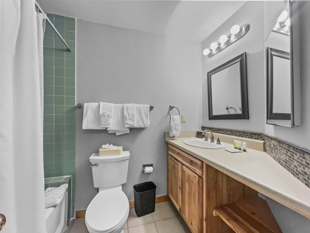 TL212 Telemark Lodge Vacation Rental in Copper Mountain - RedAwning