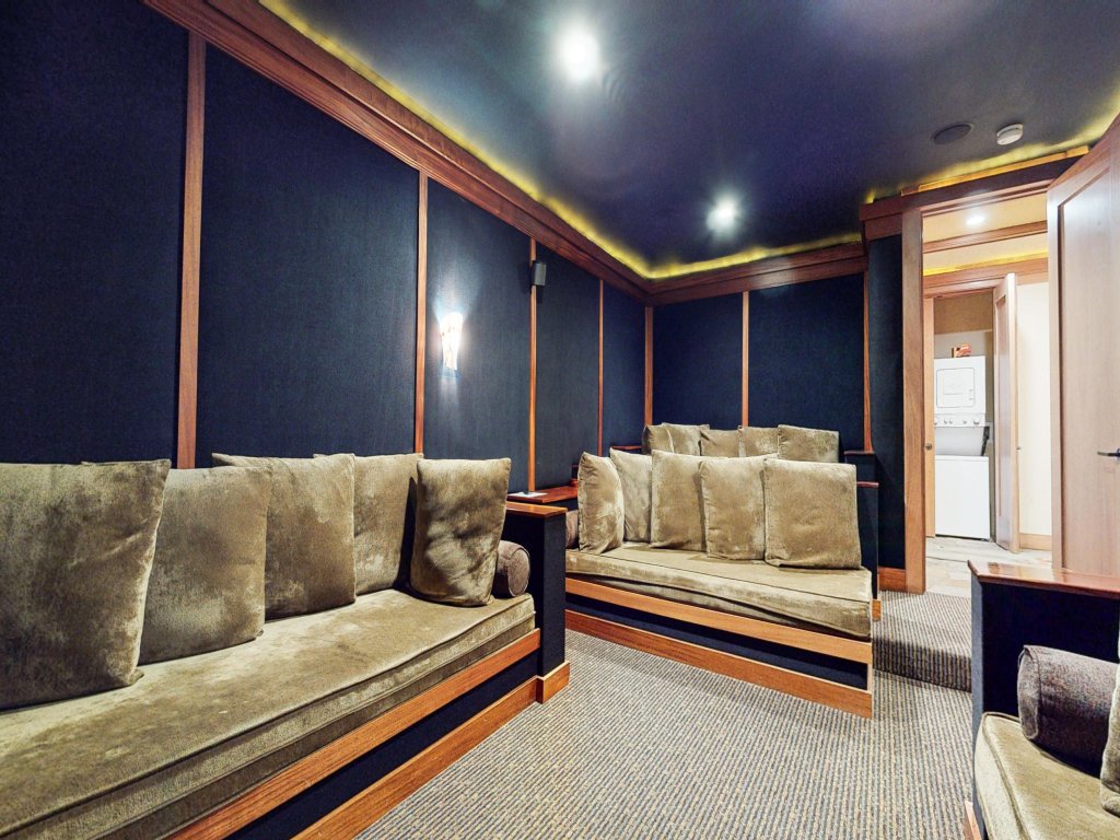Obsidian #1 Vacation Rental in Mammoth Lakes - RedAwning