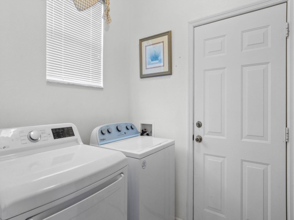 Three Bed  Private Pool Villa just steps away from Vacation Rental in Kissimmee - RedAwning