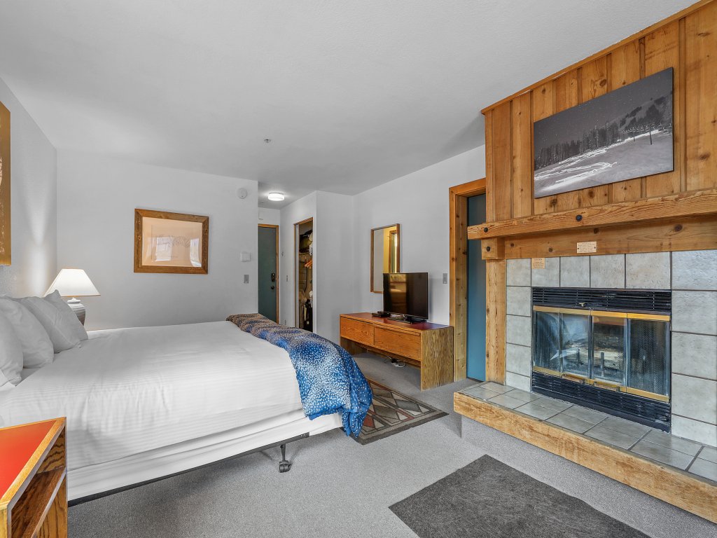 Cozy Kirkwood Condo – The Meadows 2 Bedroom Vacation Rental in Kirkwood - RedAwning