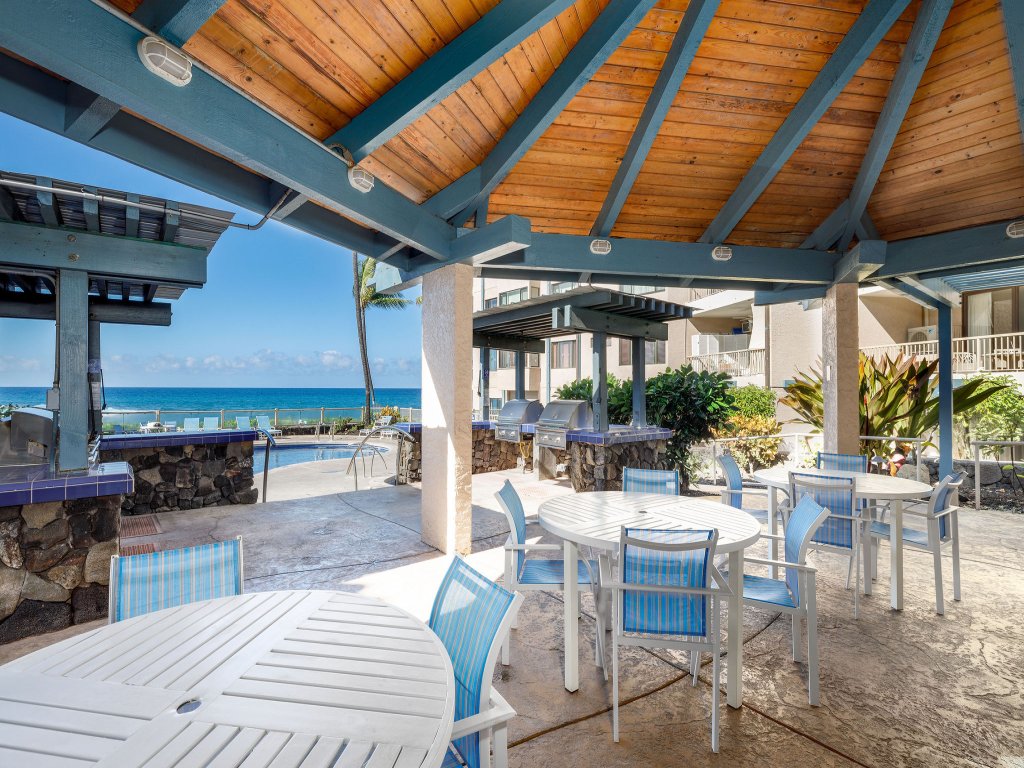 Kona Reef A-34 Vacation Rental in Kailua Kona - RedAwning