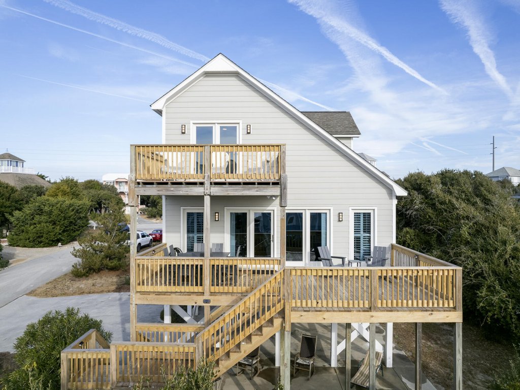 Azure Vacation Rental in Emerald Isle - RedAwning