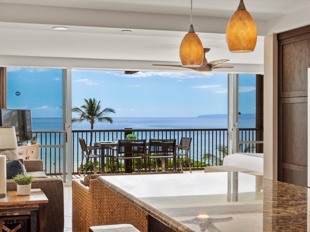 Mana Kai #614 Vacation Rental in Kihei - RedAwning