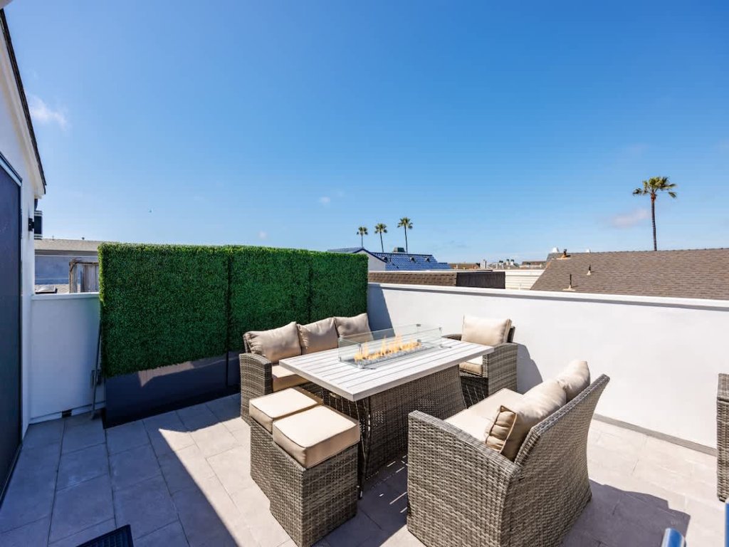 123 30th St B | New Chic Remodel w/ Rooftop Deck Vacation Rental in Newport Beach - RedAwning
