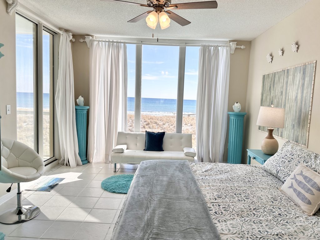 Sunshine Daydream Vacation Rental in Navarre - RedAwning