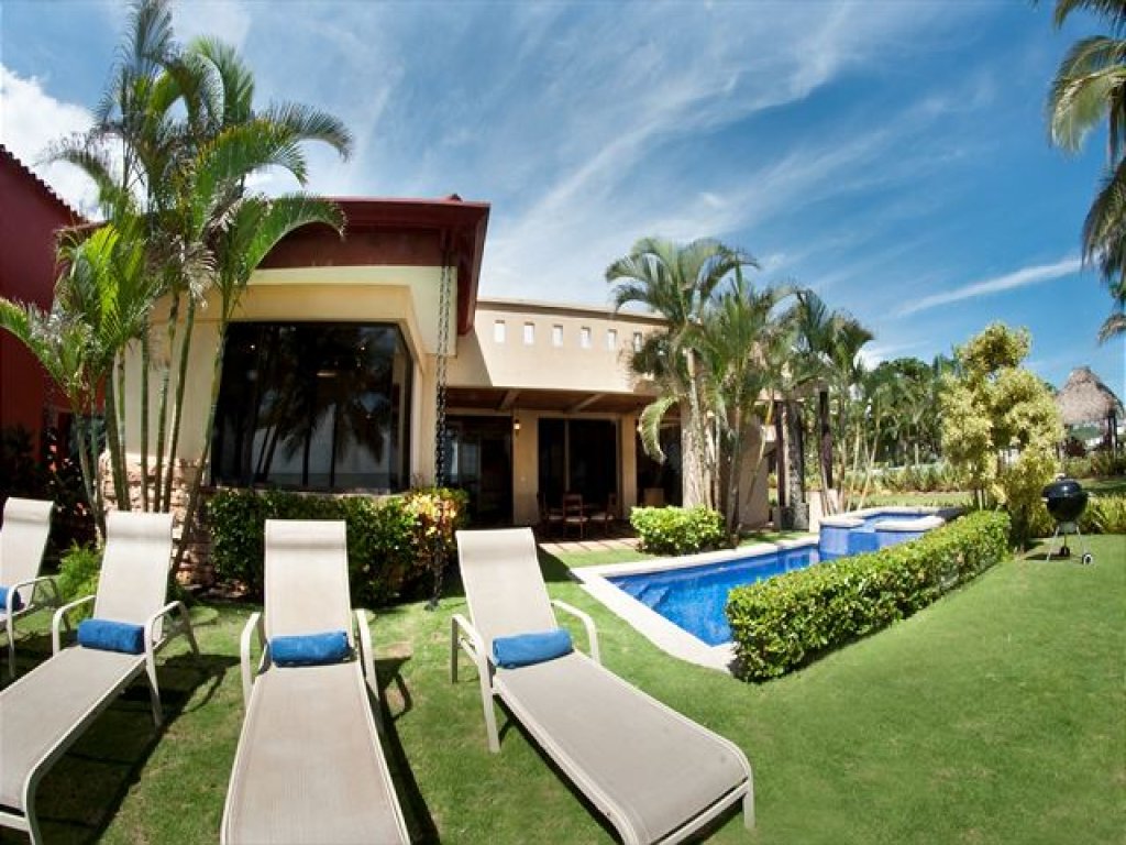 HERMOSA PALMS #1 Vacation Rental - RedAwning