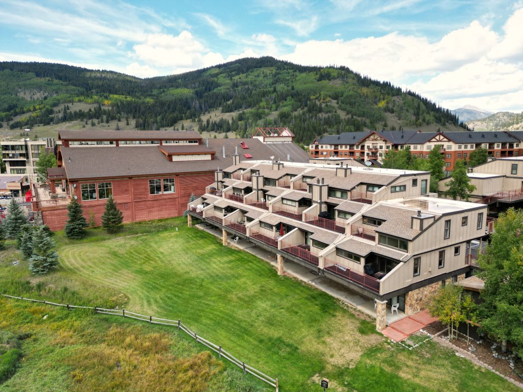 VP-C211 Village Point Vacation Rental in Copper Mountain - RedAwning