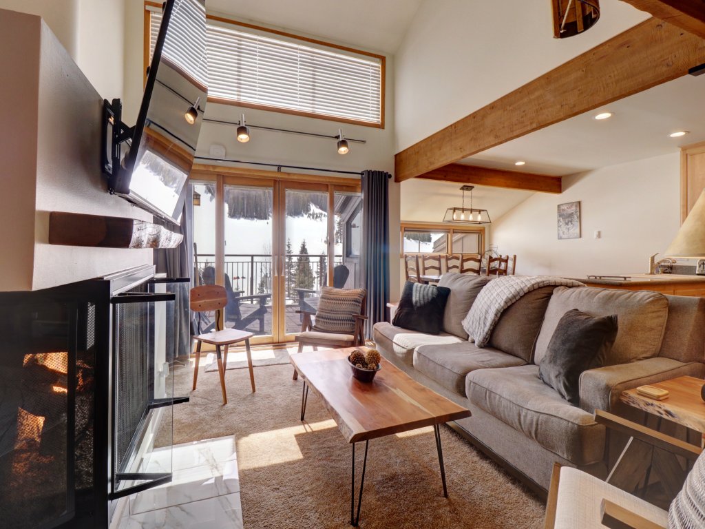 VP-C211 Village Point Vacation Rental in Copper Mountain - RedAwning