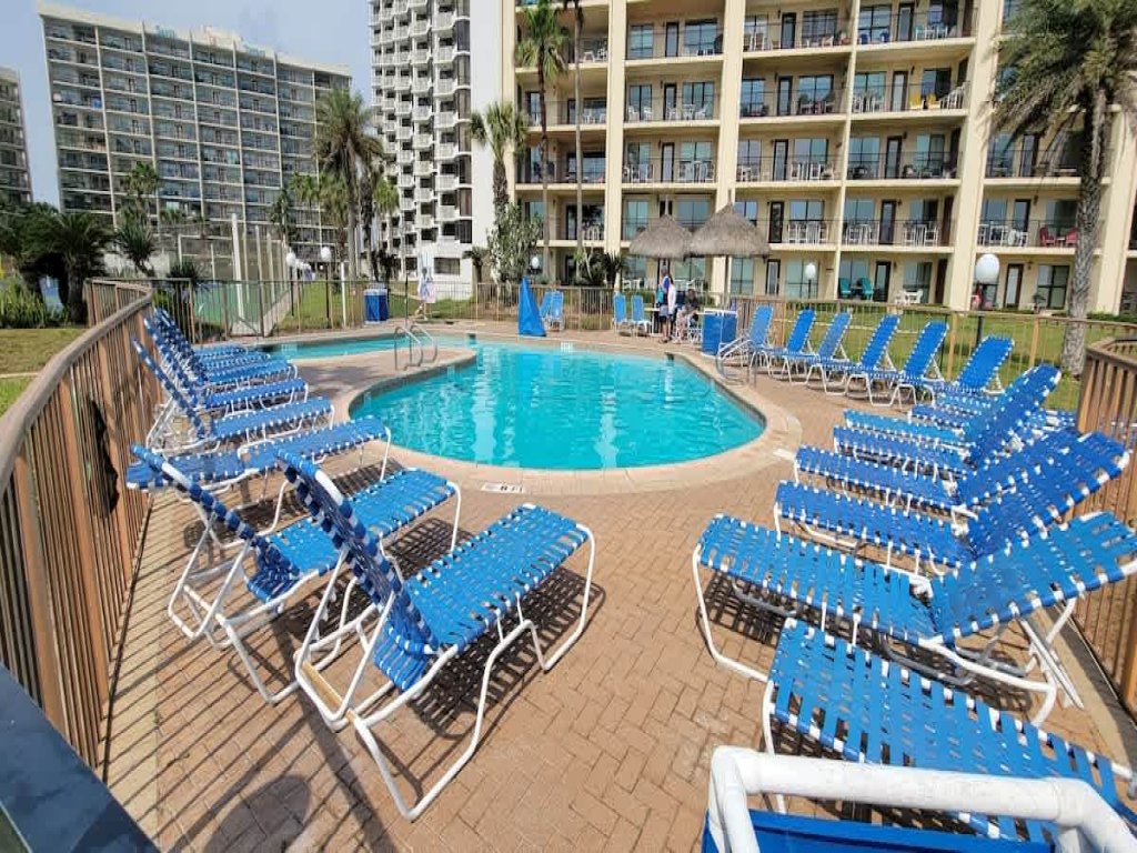 * Gas BBQ * Heated Pool * Direct Beach  Very Large Vacation Rental in South Padre Island - RedAwning
