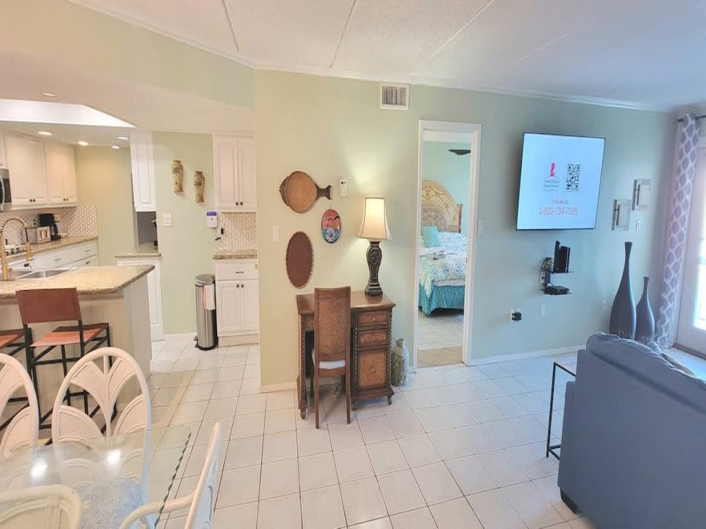 * Gas BBQ * Heated Pool * Direct Beach  Very Large Vacation Rental in South Padre Island - RedAwning