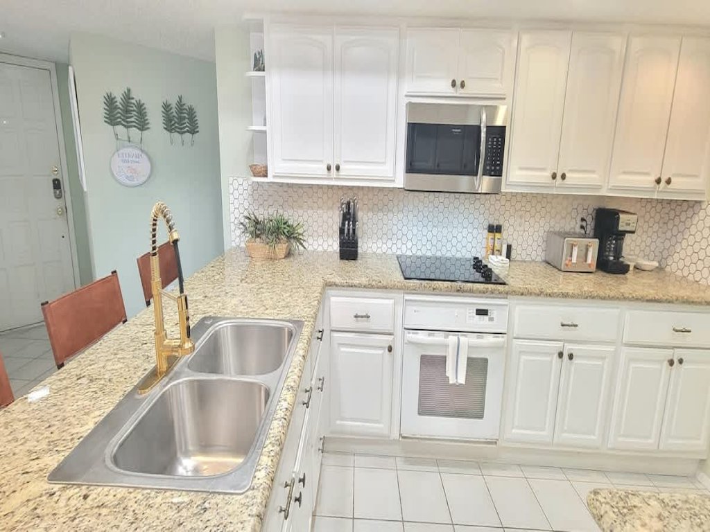 * Gas BBQ * Heated Pool * Direct Beach  Very Large Vacation Rental in South Padre Island - RedAwning