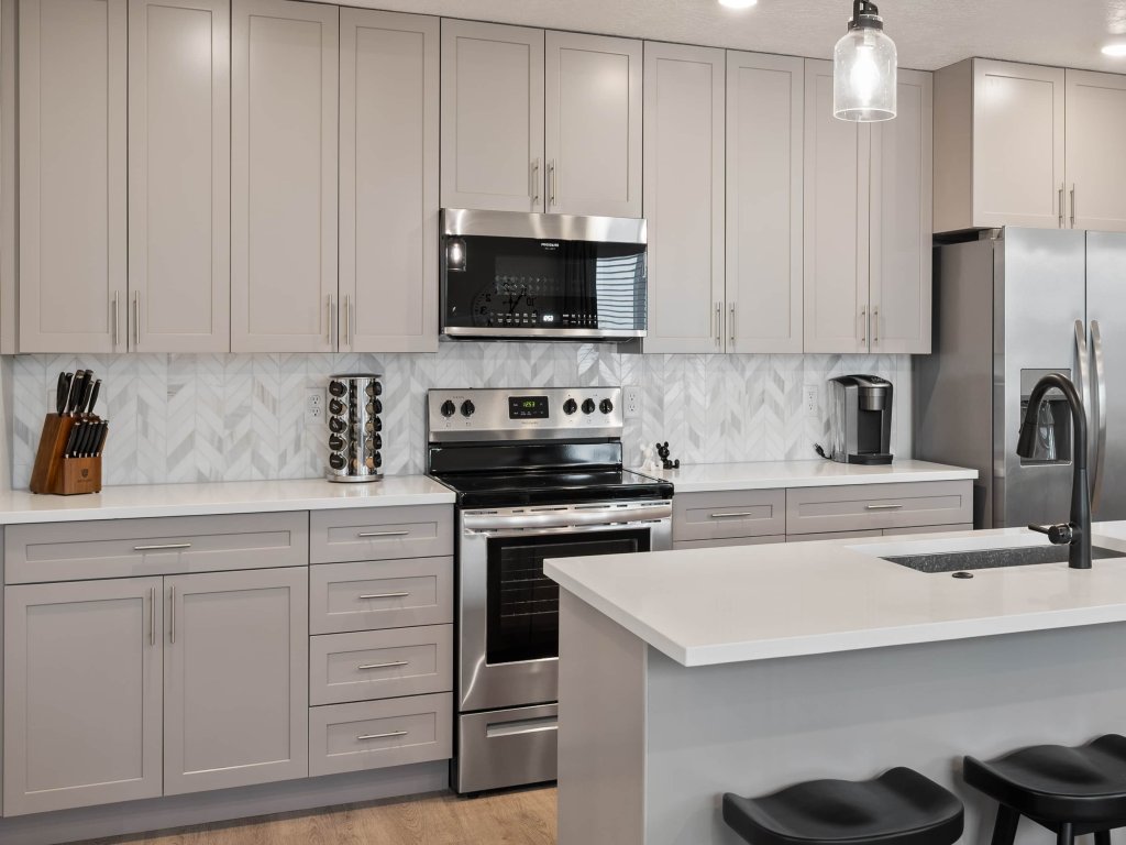 Desert Disney Vacation Rental in Utah - RedAwning