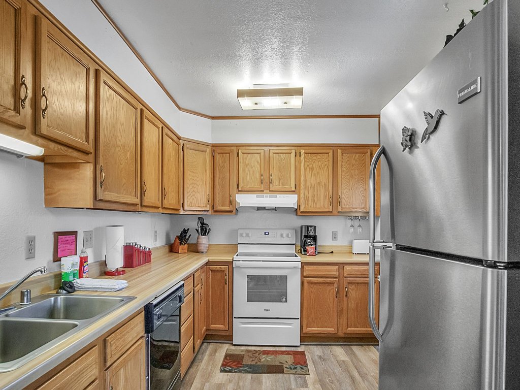 Hummingbird Haven - Charming Ruidoso Retreat Vacation Rental in Ruidoso - RedAwning
