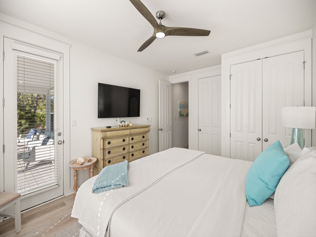 1332 Laurel Grove Vacation Rental in Miramar Beach - RedAwning