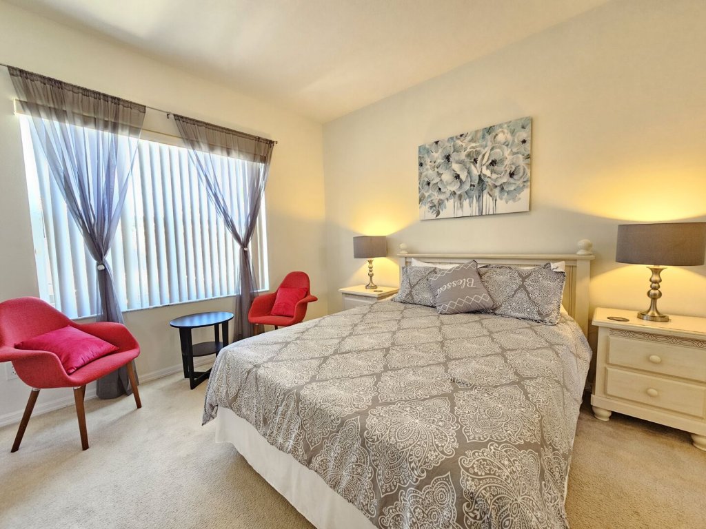 TH211BD Tuscan Hills 4 Bed Vacation Rental in Davenport - RedAwning