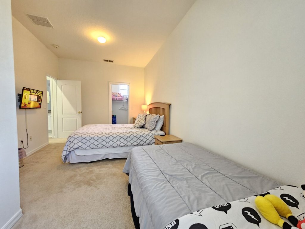 TH211BD Tuscan Hills 4 Bed Vacation Rental in Davenport - RedAwning