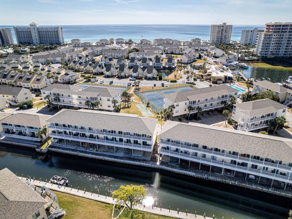 Sandpiper Cove 8122 Vacation Rental in Destin - RedAwning
