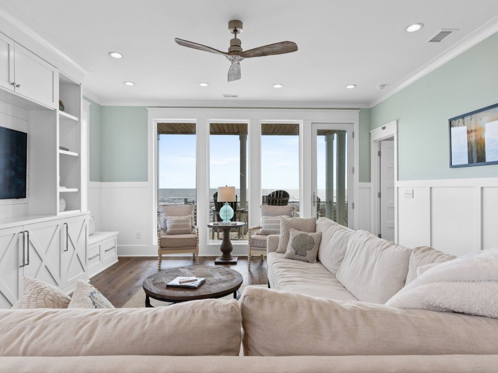 Fish 'n Chips by the Sea / 243 Ocean Blvd West Vacation Rental in Holden Beach - RedAwning