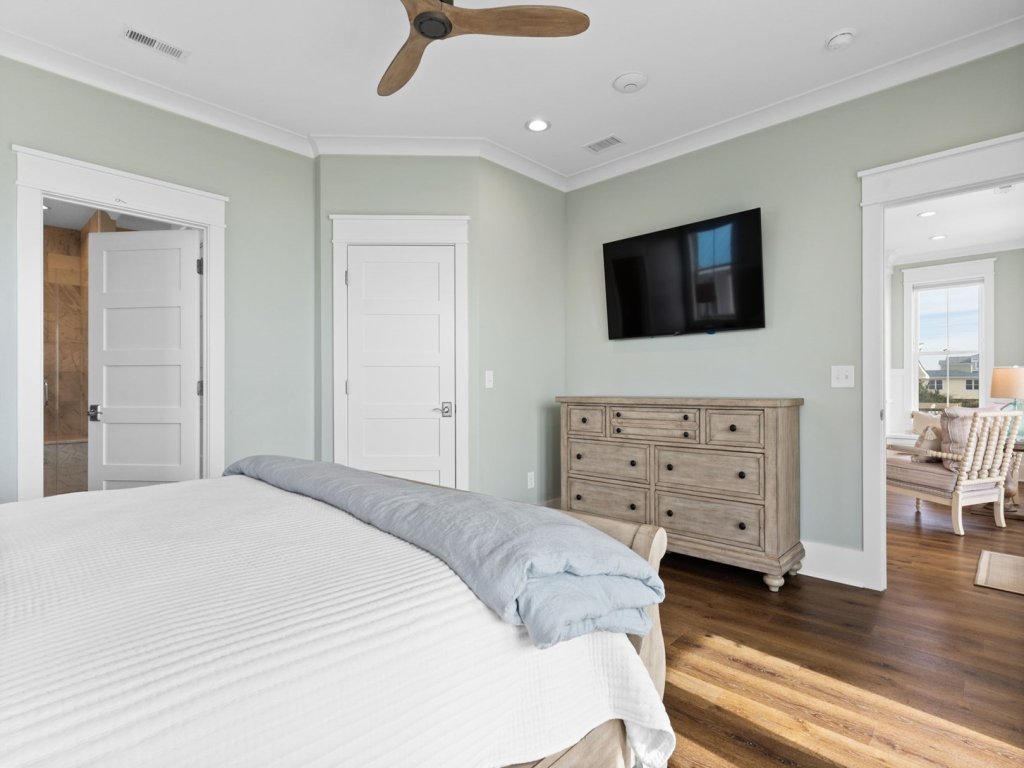 Fish 'n Chips by the Sea / 243 Ocean Blvd West Vacation Rental in Holden Beach - RedAwning