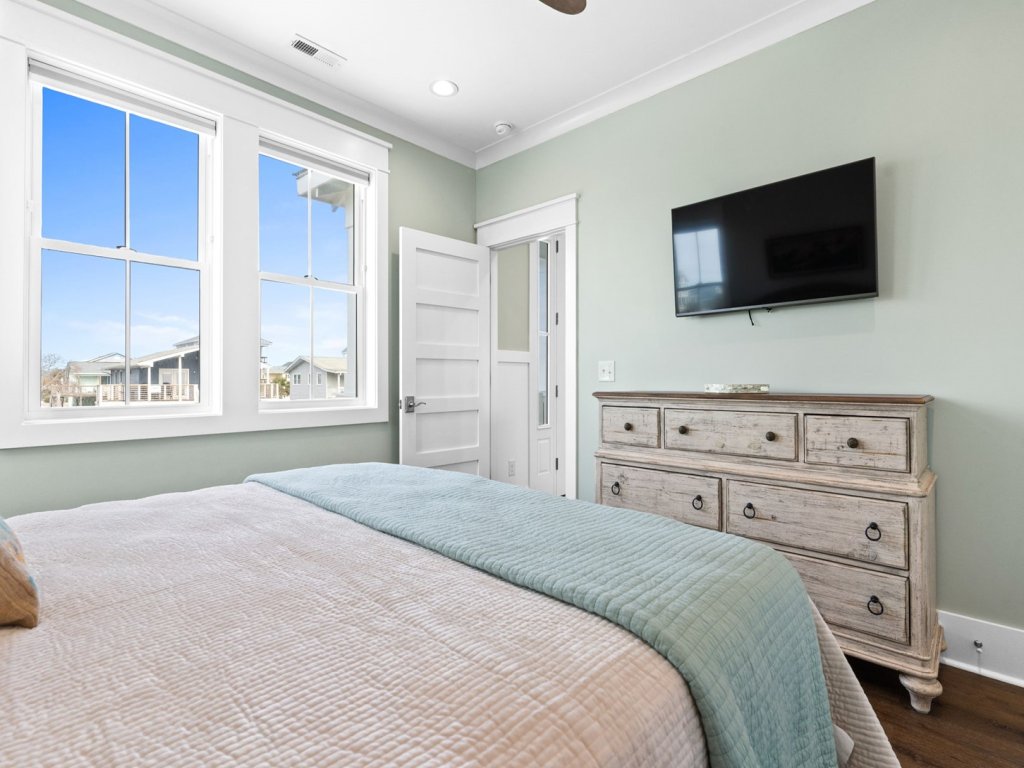 Fish 'n Chips by the Sea / 243 Ocean Blvd West Vacation Rental in Holden Beach - RedAwning