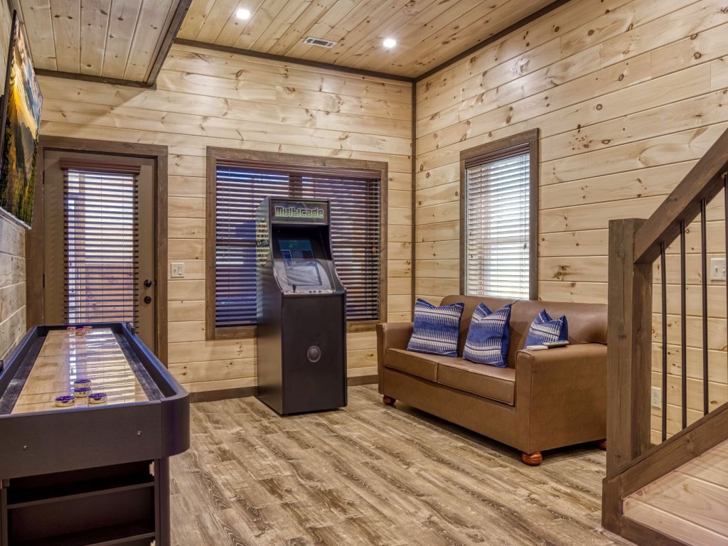 ER29 - Pop's Perch Vacation Rental in Pigeon Forge - RedAwning