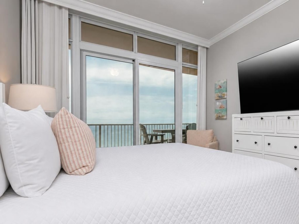 Phoenix Gulf Towers 2003 Vacation Rental in Orange Beach - RedAwning