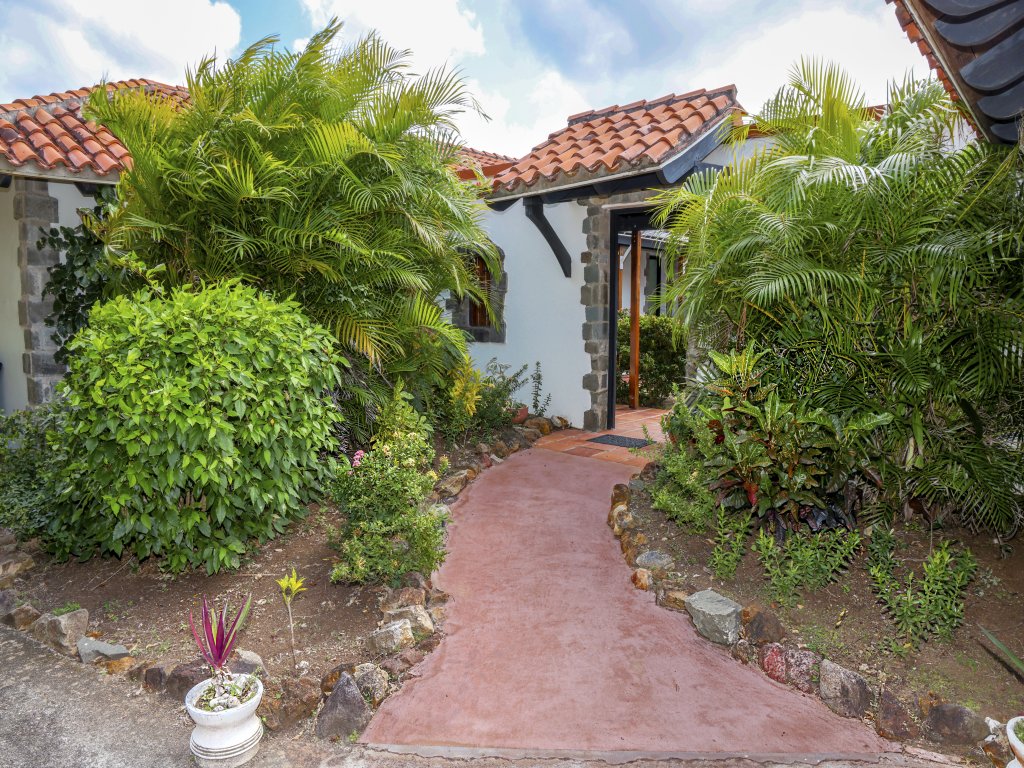 Calypso Court (1 bedroom rate) Vacation Rental - RedAwning
