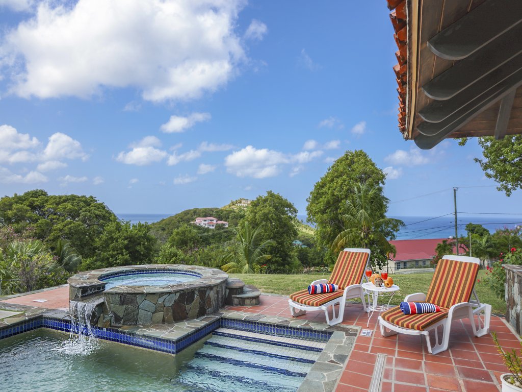 Calypso Court (1 bedroom rate) Vacation Rental - RedAwning