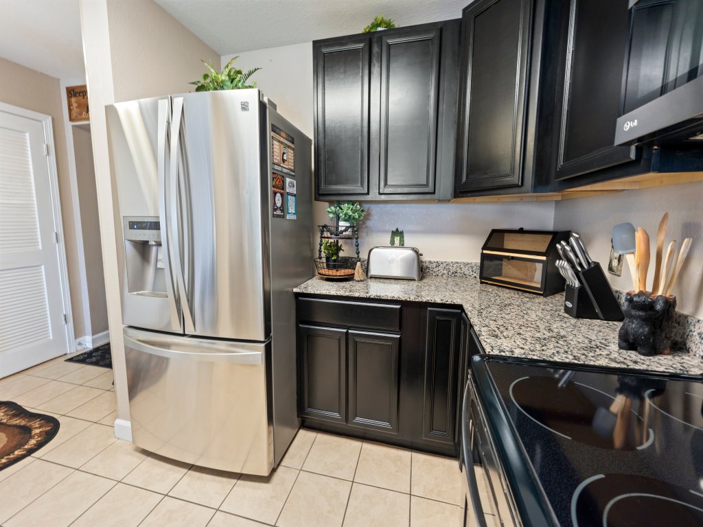 A Sleepy Bear Getaway Vacation Rental in Pigeon Forge - RedAwning