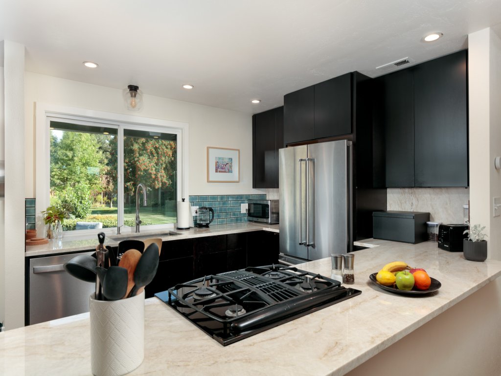 Belle 30 Day Vacation Rental in Hood River - RedAwning