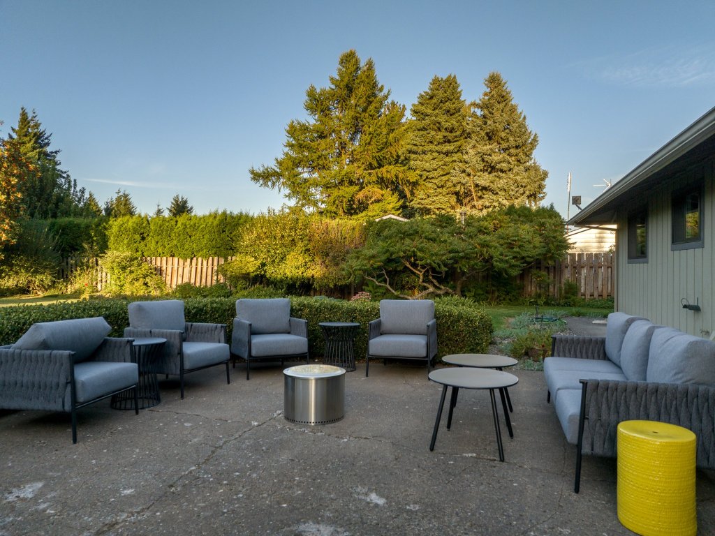 Belle 30 Day Vacation Rental in Hood River - RedAwning