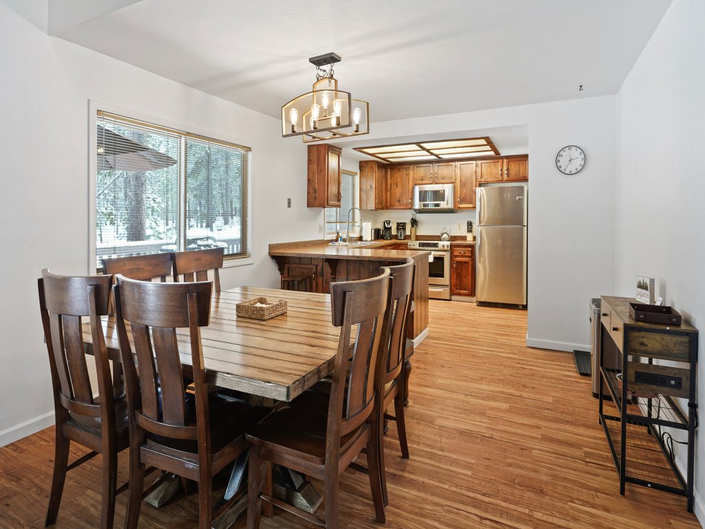 5 Sandhill Vacation Rental in Sunriver - RedAwning