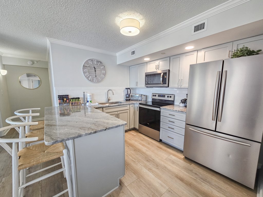 Top floor ocean view condo - 2106 Brighton Vacation Rental in Myrtle Beach - RedAwning
