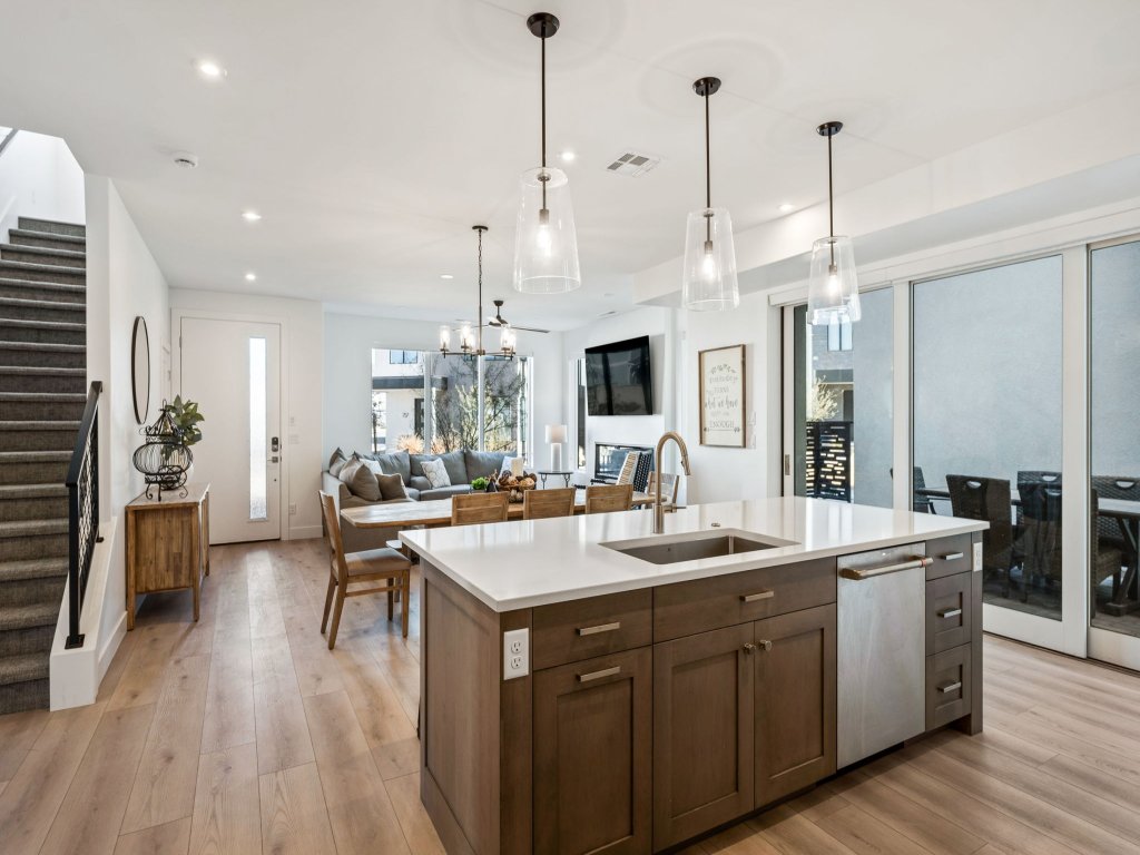 Ray of Sunshine Vacation Rental in Utah - RedAwning
