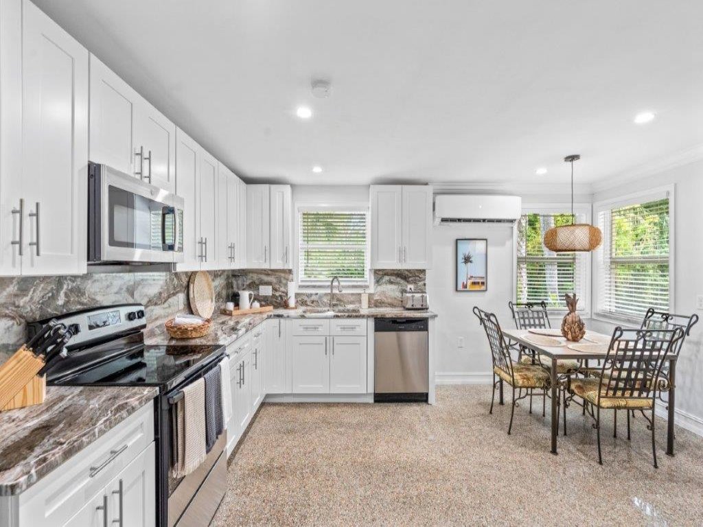 Beautifully Renovated 5 bedroom Vero Beach Vacation Rental in Vero Beach - RedAwning
