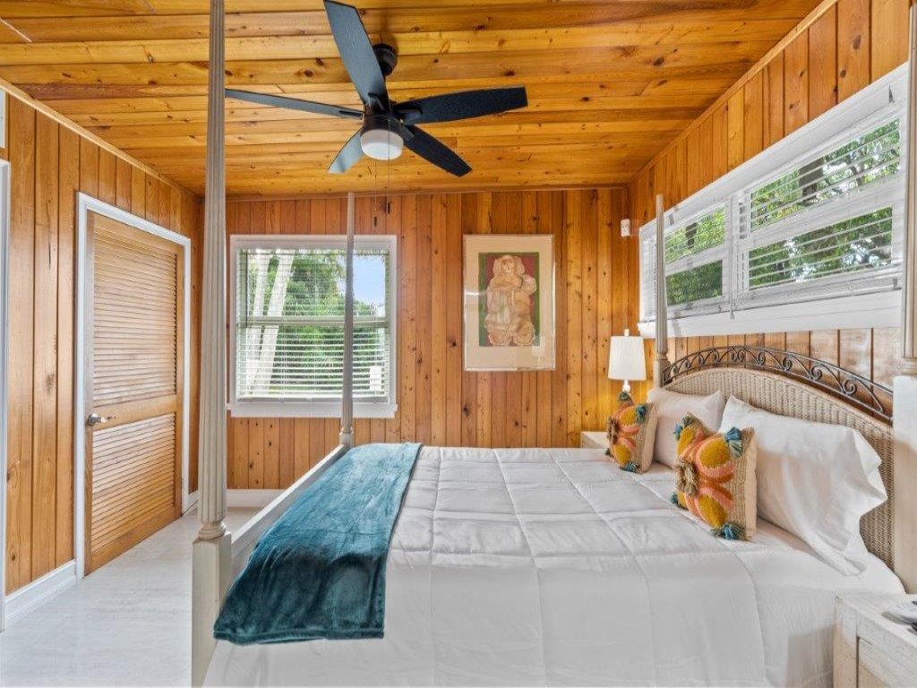 Beautifully Renovated 5 bedroom Vero Beach Vacation Rental in Vero Beach - RedAwning