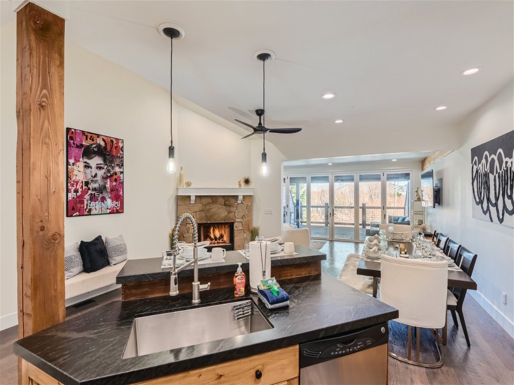 Ski Bunny Hideaway Mountain Views Hot Tub Retreat 17 Vacation Rental in Park City - RedAwning