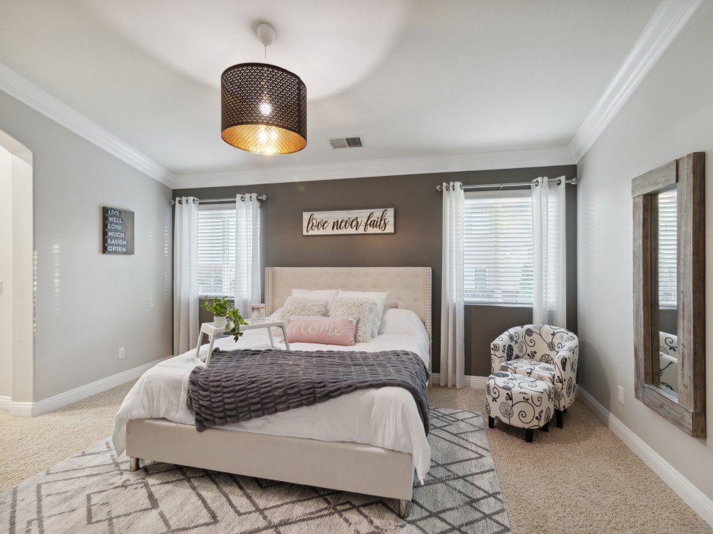 5BR/3BA Home - King Beds - Fast Wifi Vacation Rental in California - RedAwning