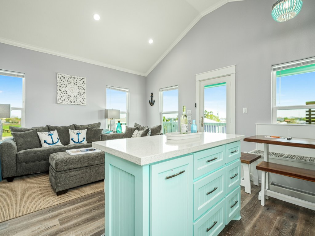 Sea Glass Cottage Vacation Rental in Texas - RedAwning