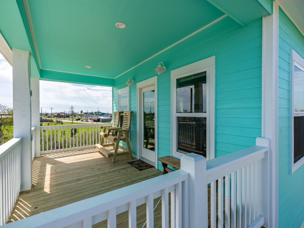 Sea Glass Cottage Vacation Rental in Texas - RedAwning